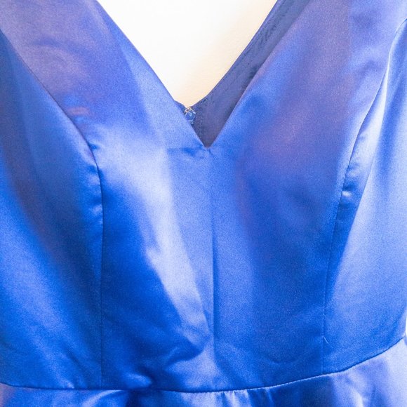 Stunning, Classy Royal Blue Cocktail Dress - Picture 3 of 8